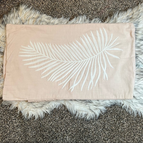 Pottery Barn Bedding Pottery Barn Blush Pink Feather Pillowcase